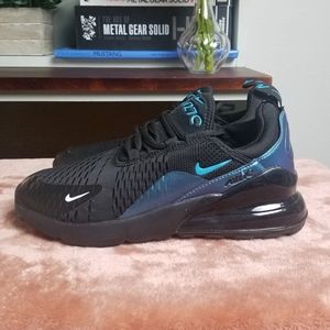 NEW Women's Nike Air 270